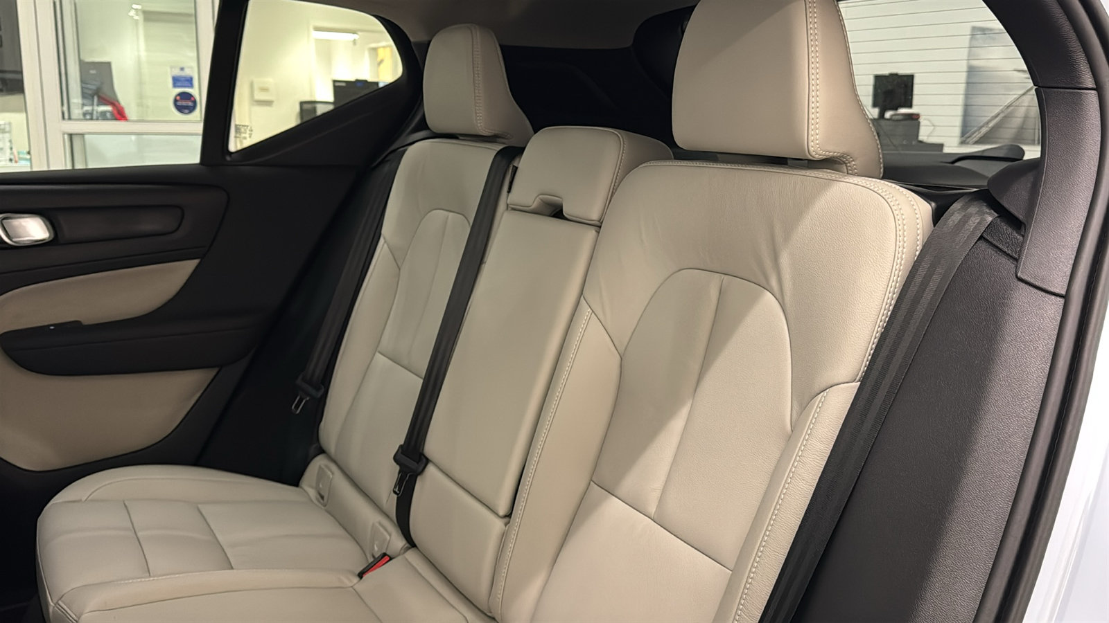 New 2026 Volvo XC40 B5 Ultra w/ Climate Package AWD/4WD image 26