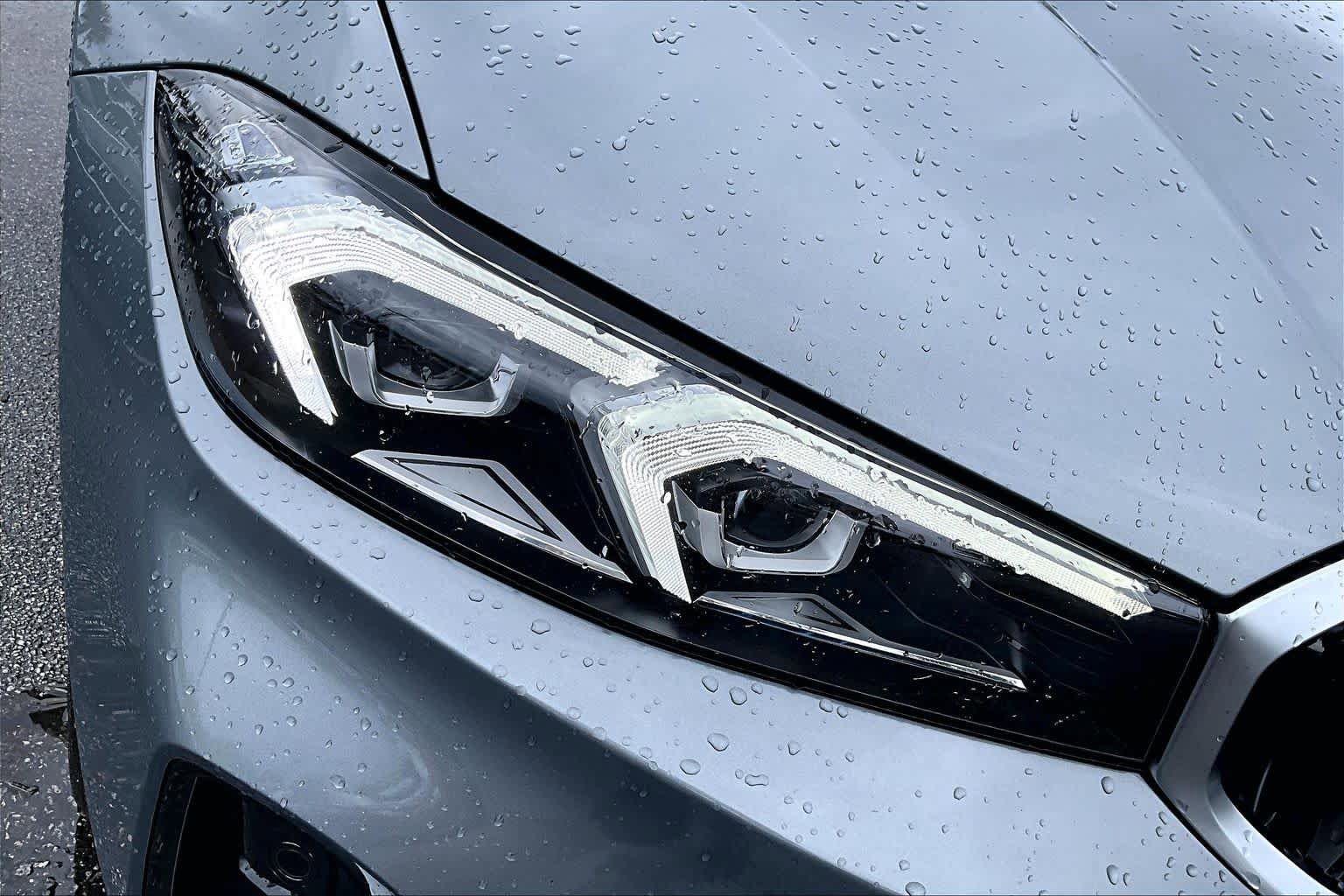 Certified 2025 BMW 330i Sedan RWD image 28