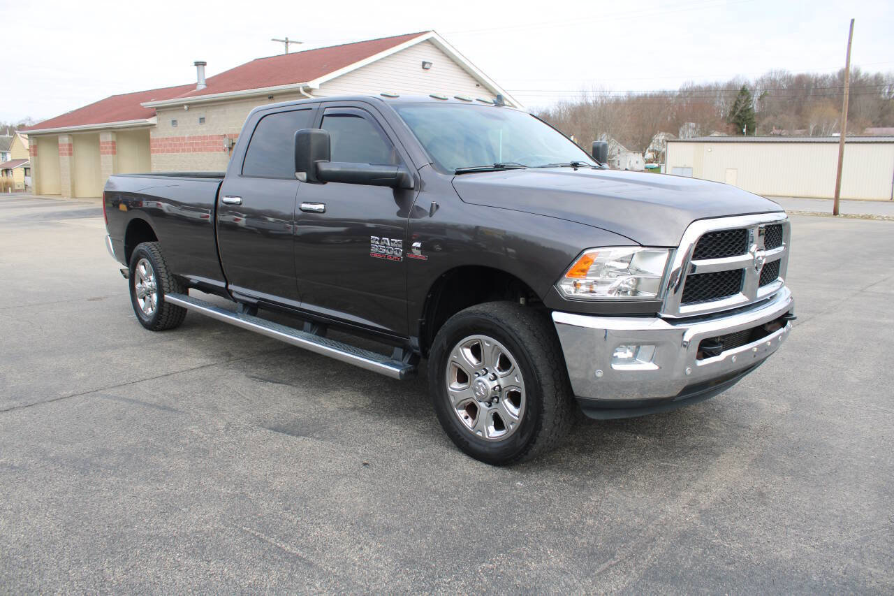 Used 2017 RAM 3500 SLT w/ Luxury Group image 7