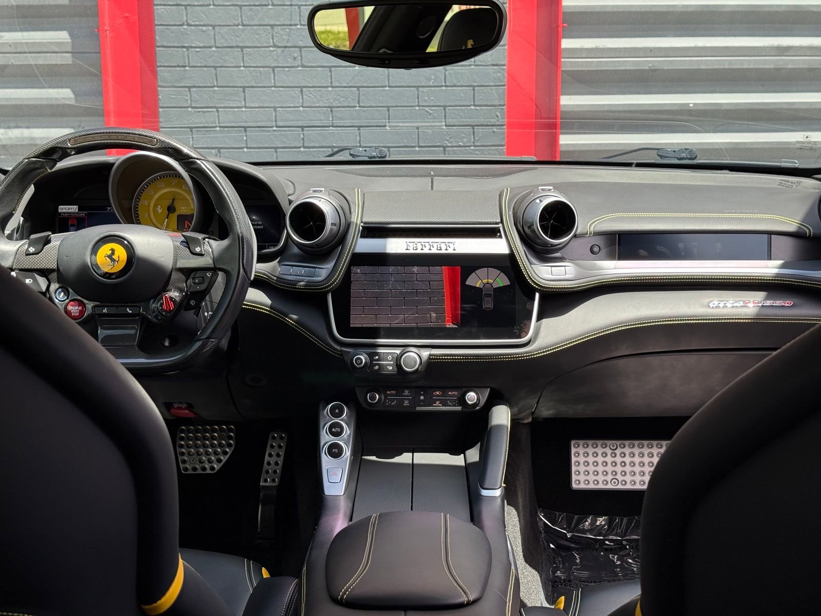 Used 2017 Ferrari GTC4Lusso image 28