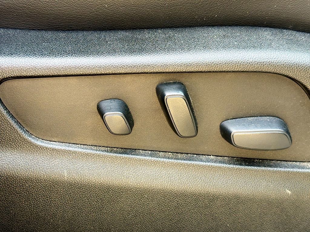 Used 2023 Cadillac XT4 Luxury image 21