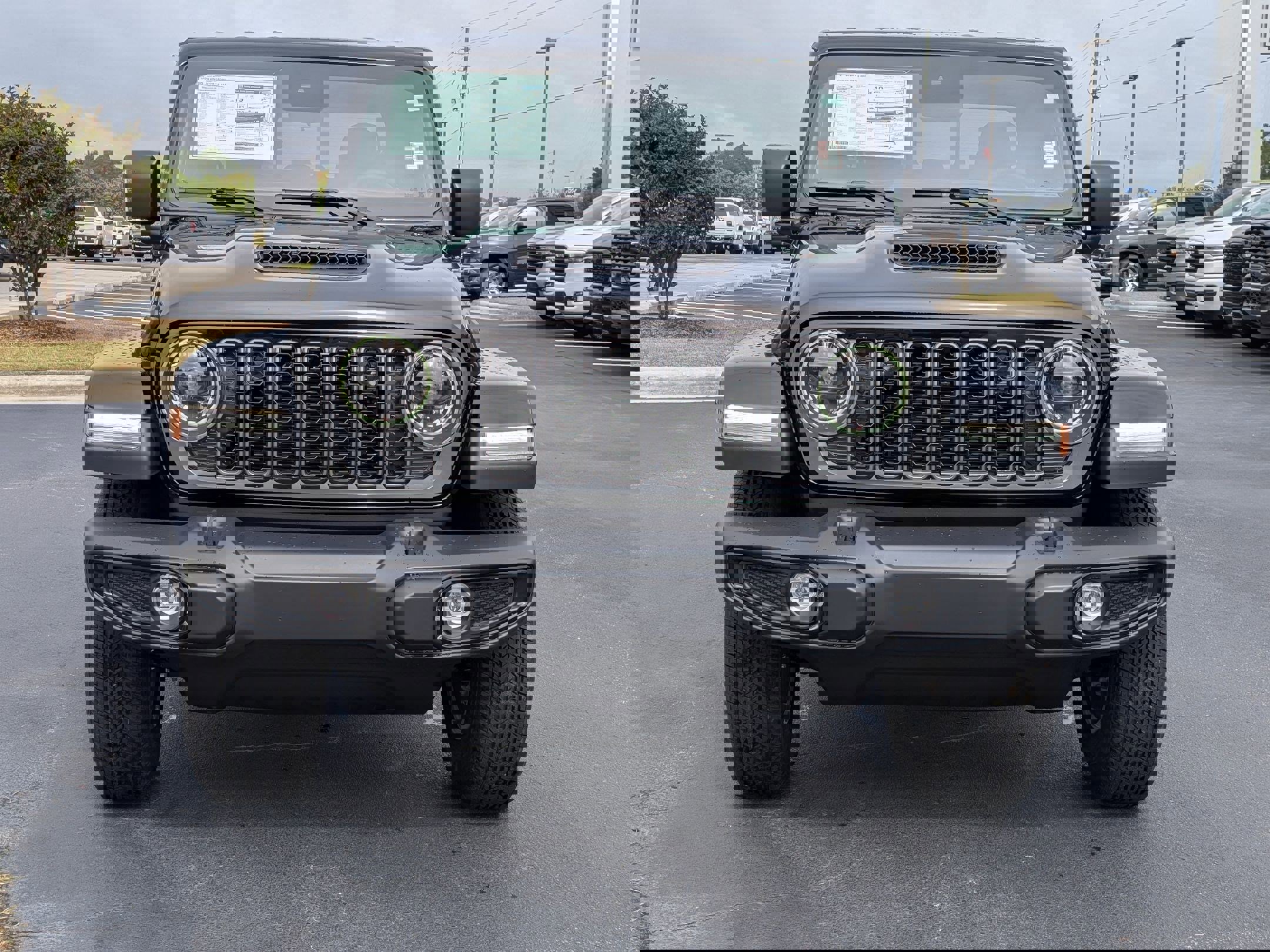 New 2025 Jeep Gladiator Sport image 2