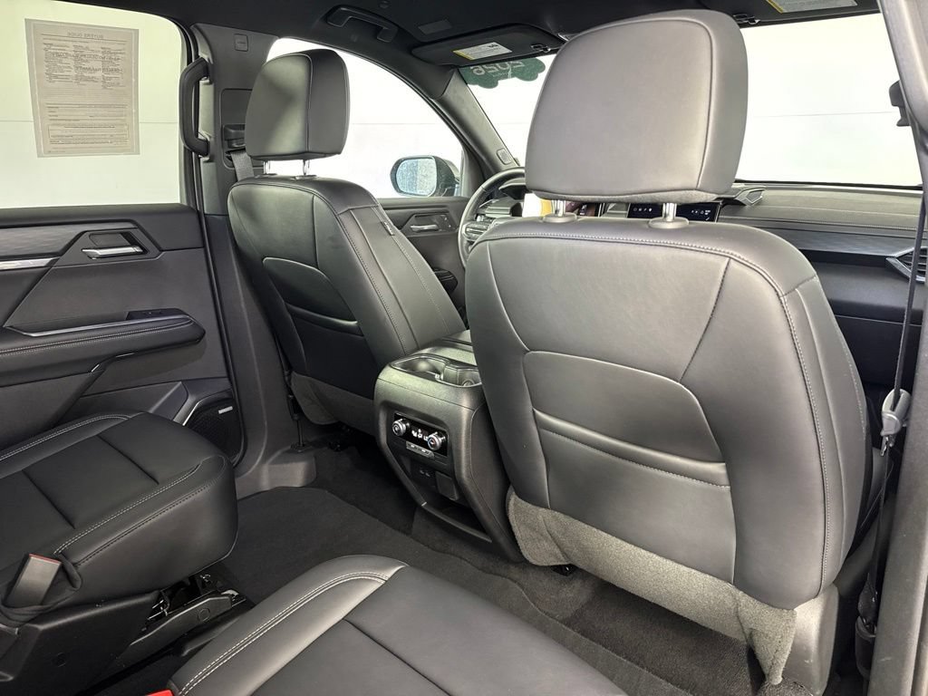 Certified 2026 GMC Acadia Elevation w/ Elevation Premium Package AWD/4WD image 44