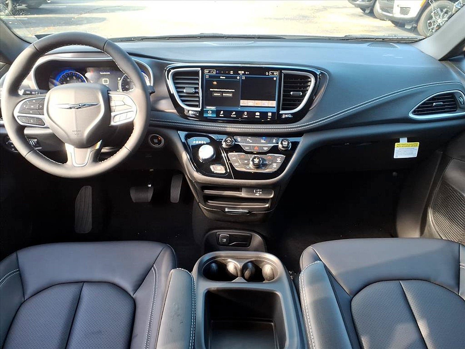 New 2026 Chrysler Pacifica Select FWD image 5