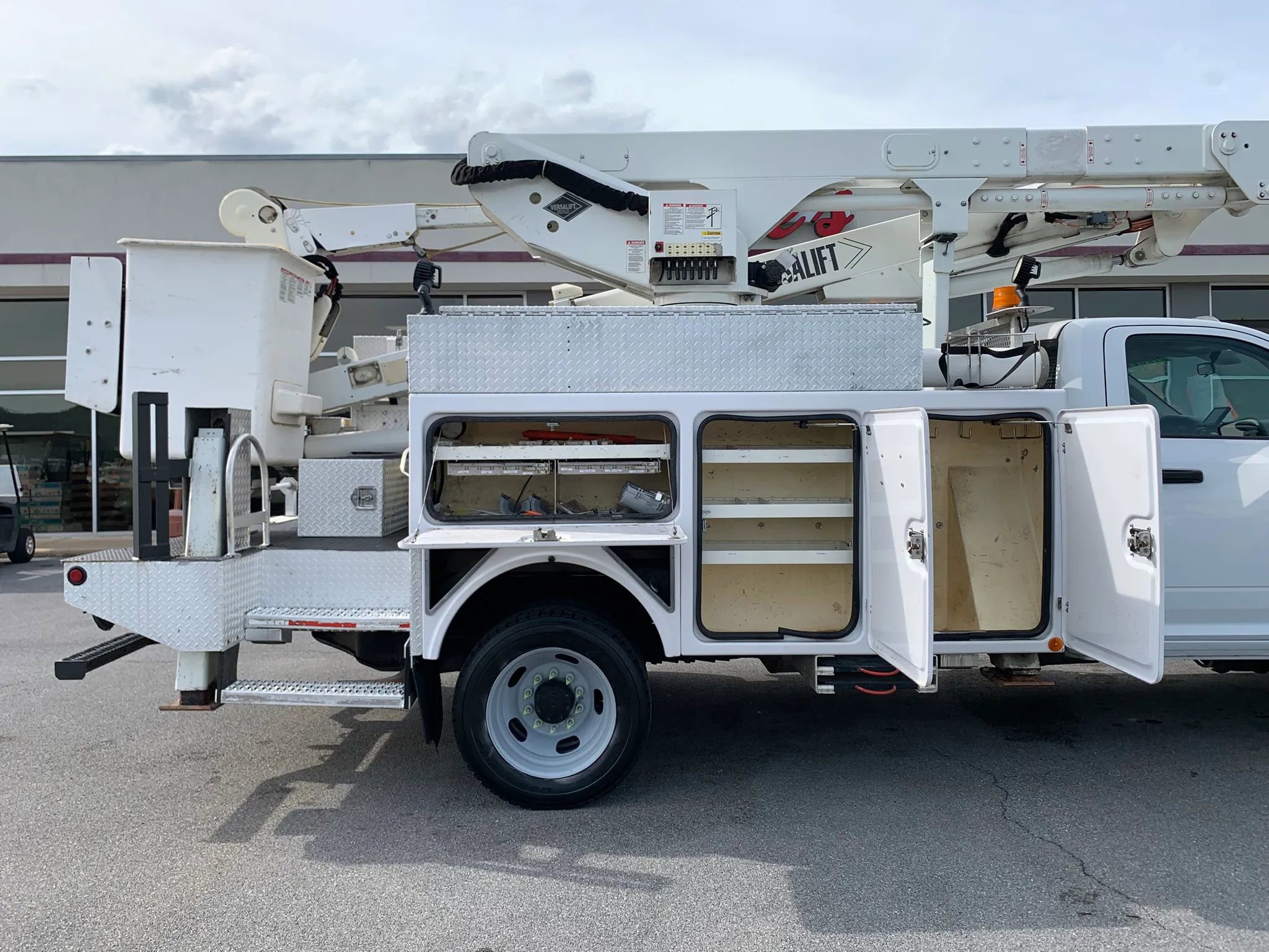 Used 2016 RAM 5500 Tradesman AWD/4WD image 23