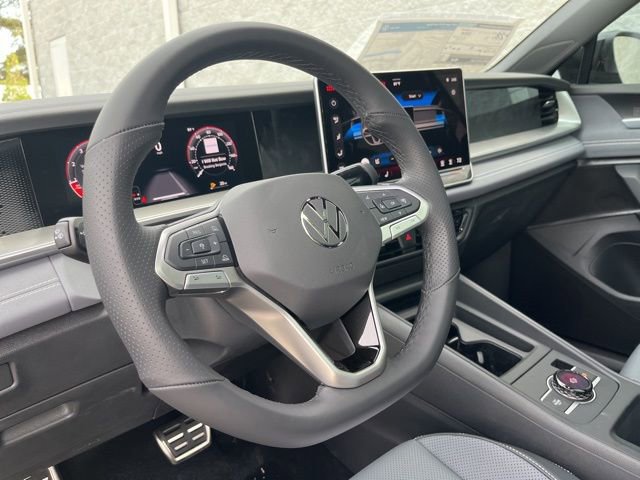 New 2026 Volkswagen Tiguan SE R-Line FWD image 30
