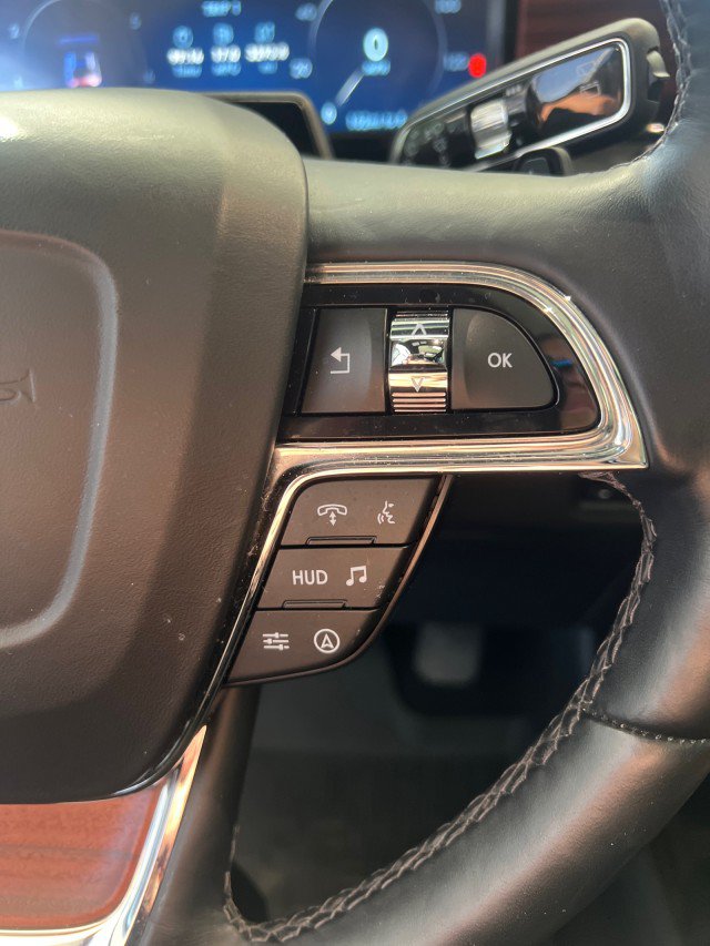 Used 2024 Lincoln Navigator Reserve AWD/4WD image 27