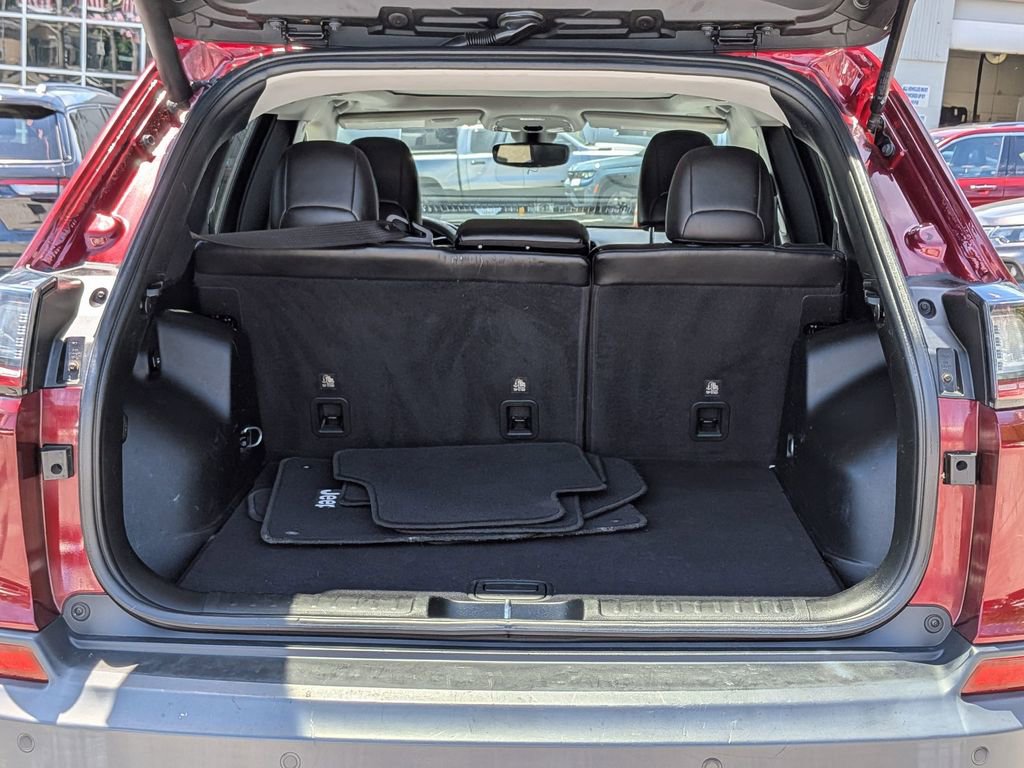 Used 2019 Jeep Cherokee Limited AWD/4WD image 8