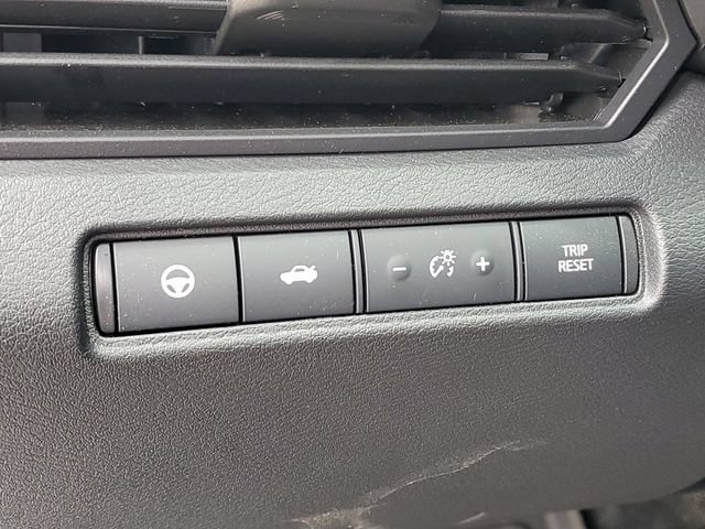 Used 2024 Nissan Altima 2.0 SR FWD image 9