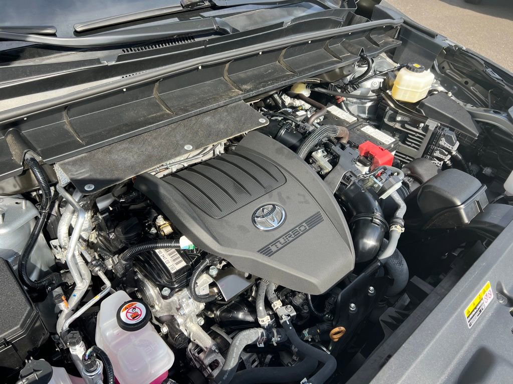 Certified 2024 Toyota Highlander XSE image 9