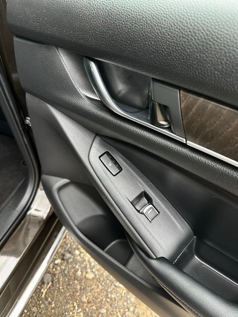 Used 2018 Honda Accord Touring image 17