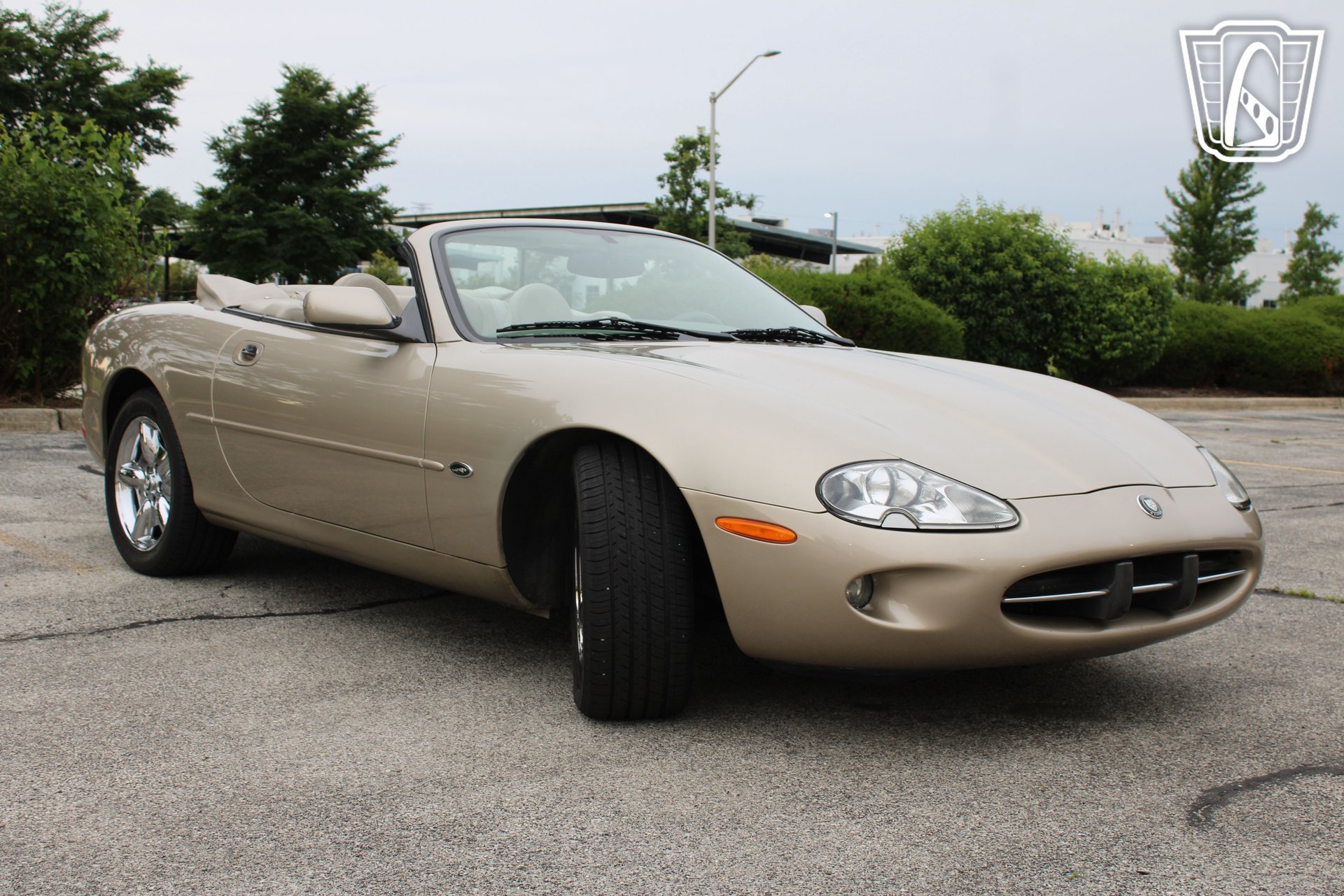 Used 1999 Jaguar XK8 Convertible RWD image 2