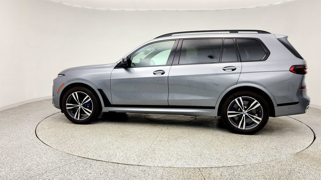 Used 2025 BMW X7 M60i AWD/4WD image 8