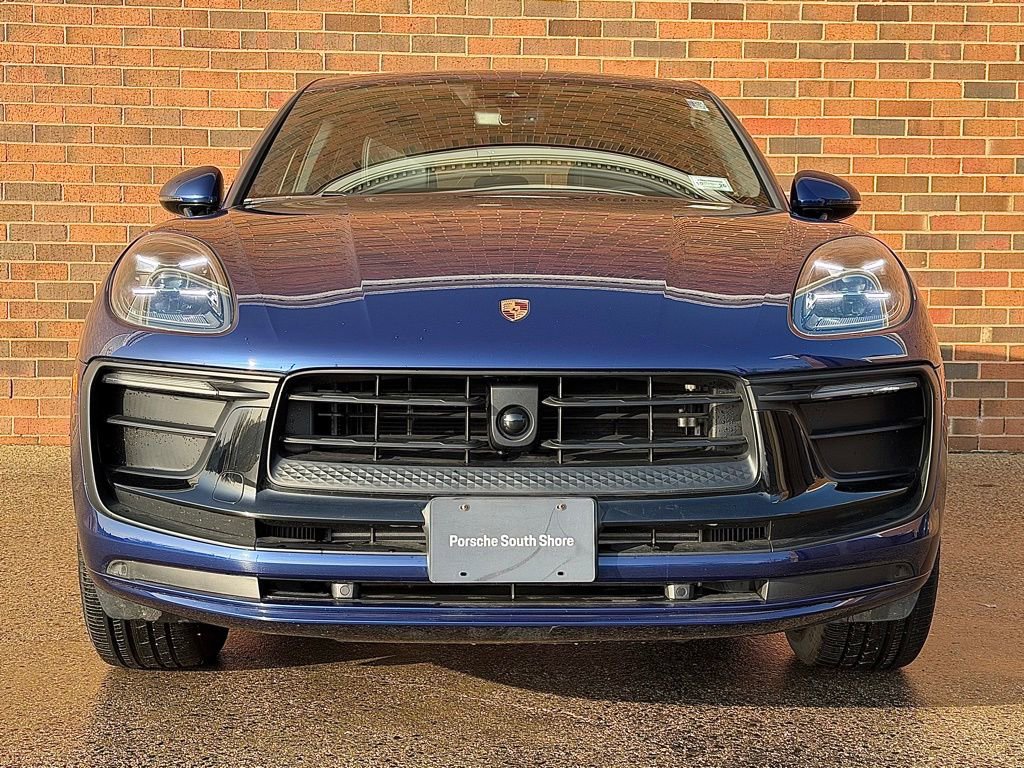 Certified 2024 Porsche Macan image 10