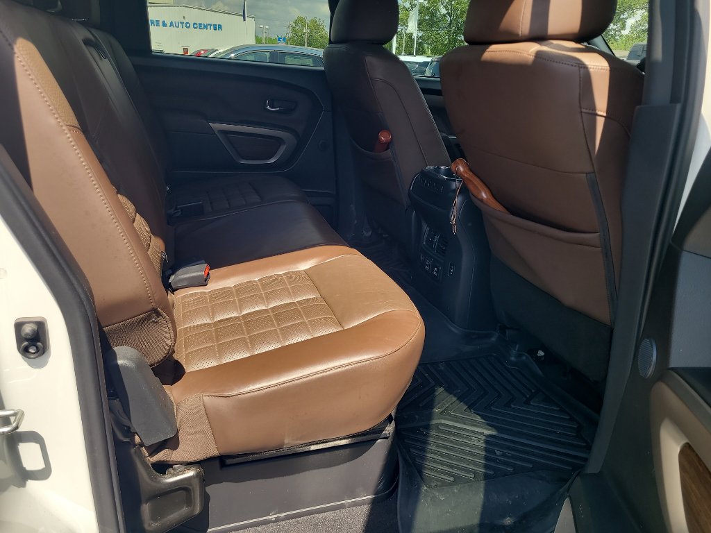 Used 2021 Nissan Titan Platinum Reserve w/ Moonroof Package image 10