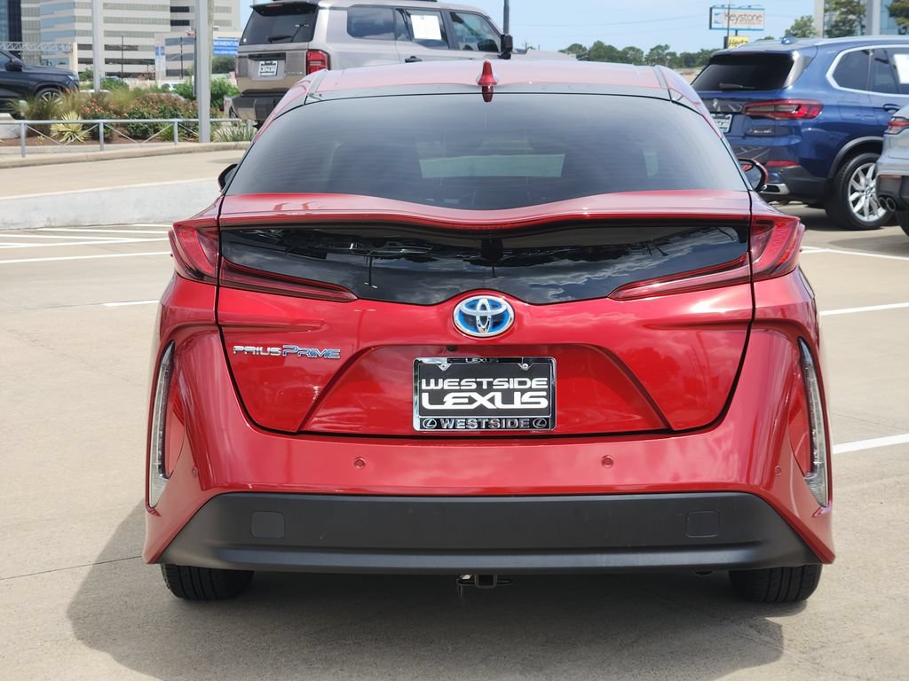 Used 2017 Toyota Prius Prime Advanced FWD image 6