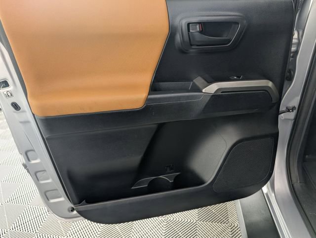 Used 2018 Toyota Tacoma SR5 image 24