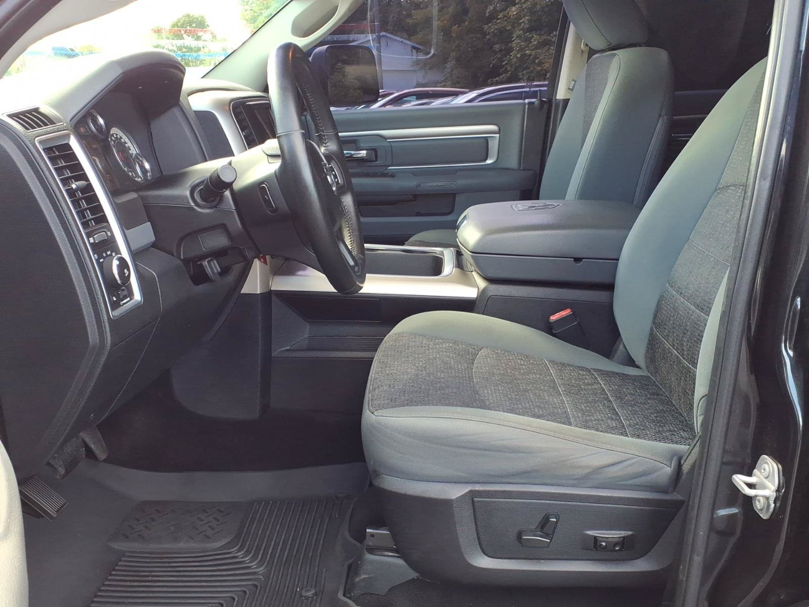 Used 2016 RAM 1500 Big Horn AWD/4WD image 5