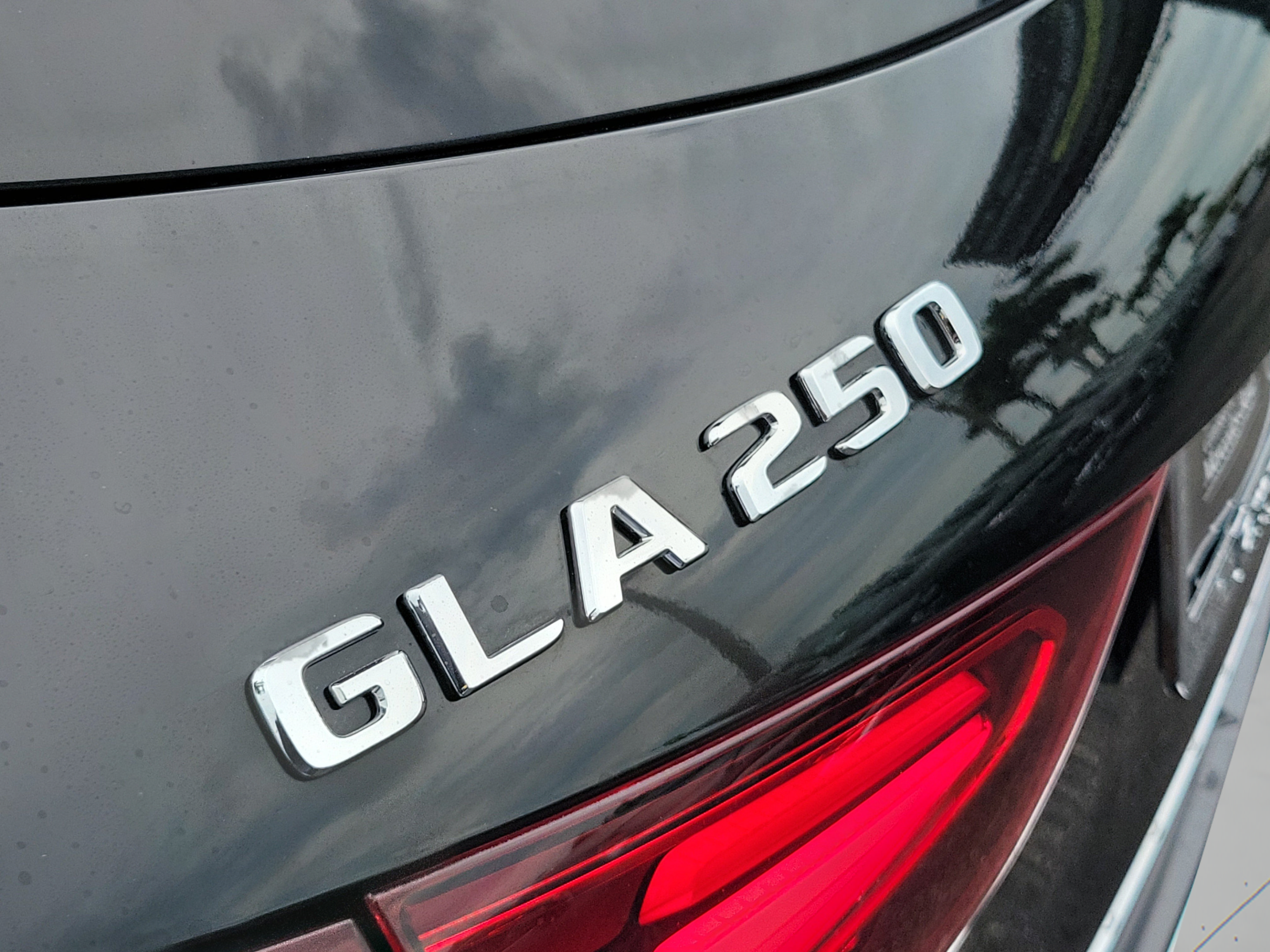 Certified 2025 Mercedes-Benz GLA 250 image 29