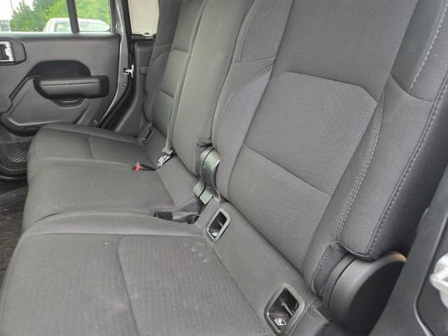 Used 2023 Jeep Gladiator Sport AWD/4WD image 11