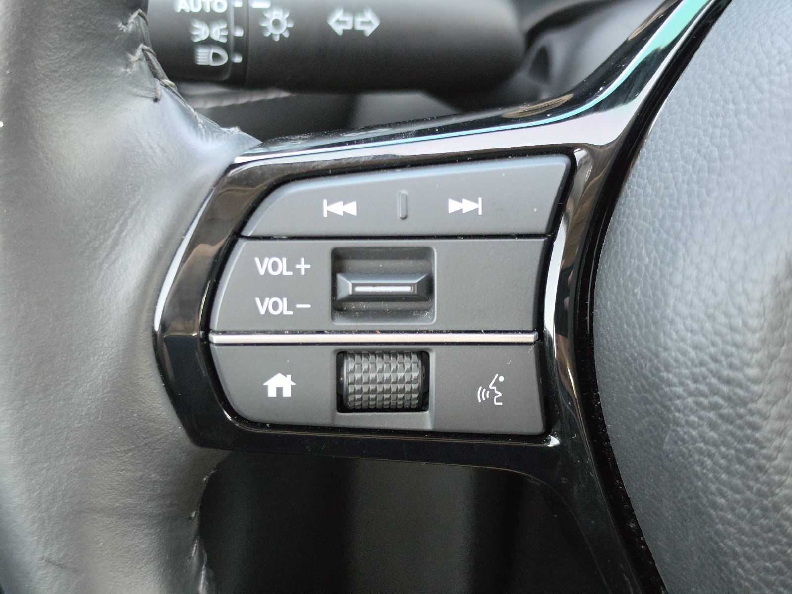 Used 2024 Honda HR-V EX-L image 17