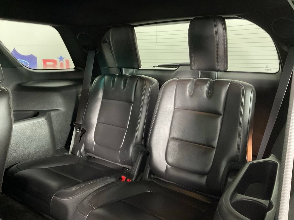 Used 2014 Ford Explorer Limited w/ Equipment Group 302A AWD/4WD image 17