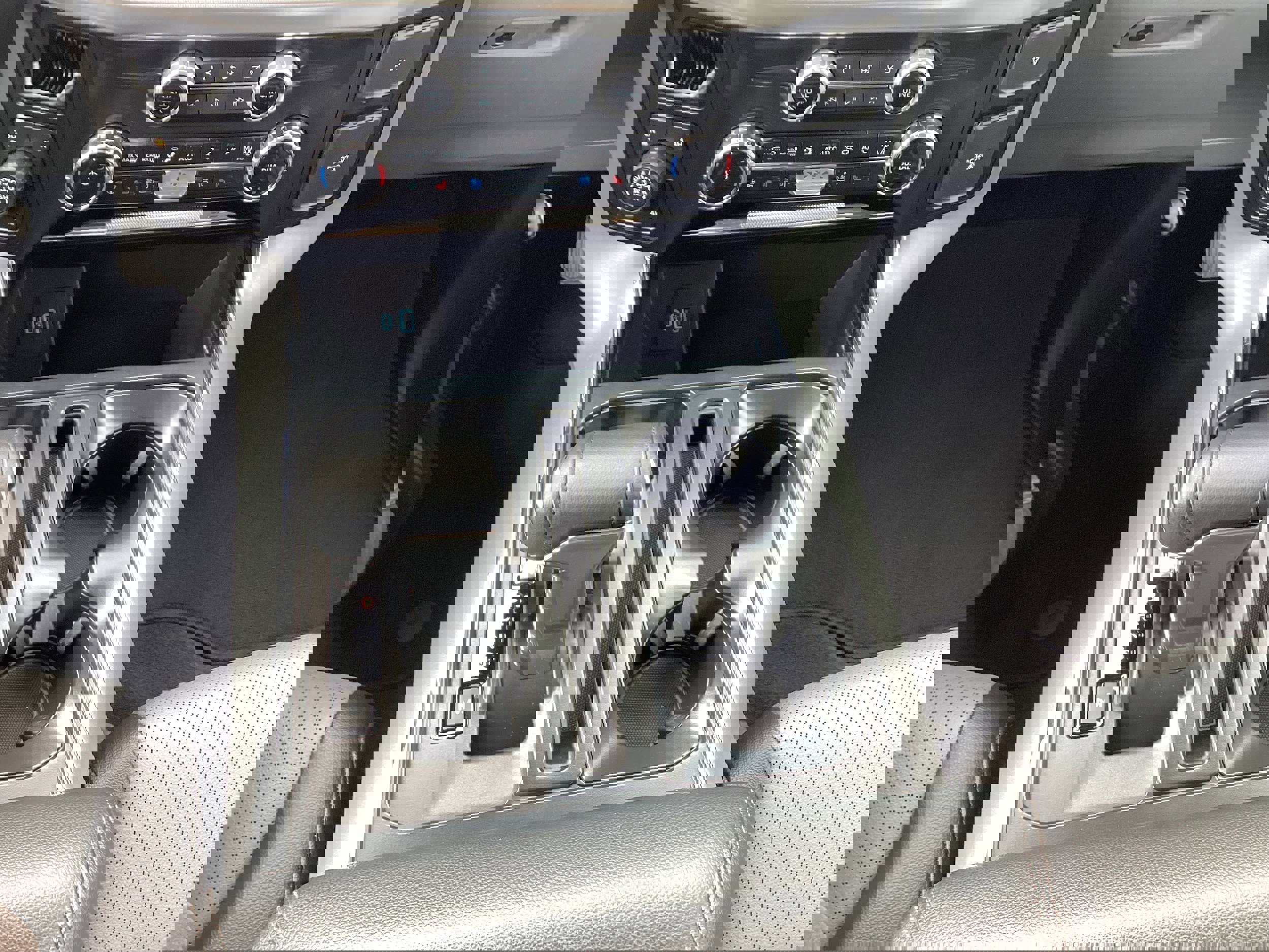 Used 2024 Ford F150 Lariat image 18