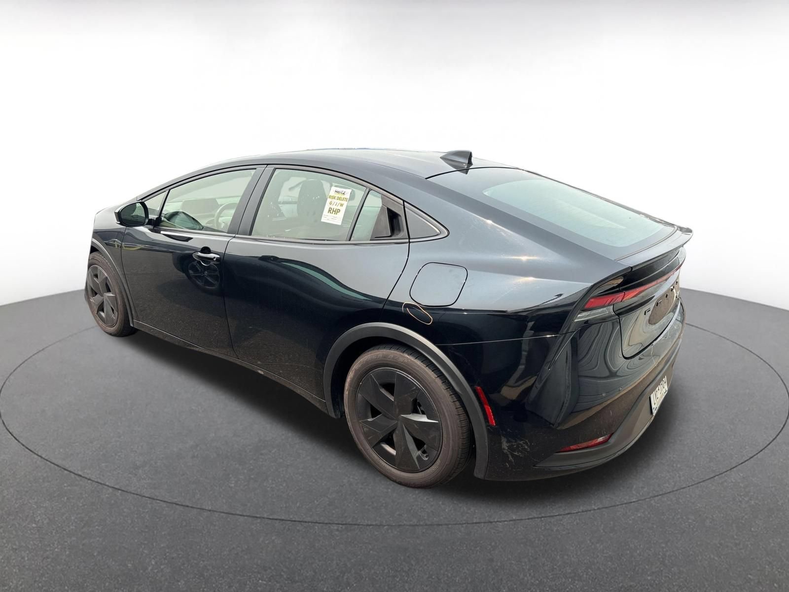 Used 2025 Toyota Prius LE FWD image 11
