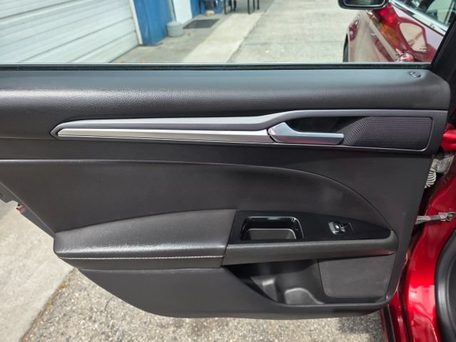 Used 2013 Ford Fusion Titanium w/ Titanium Driver Assist Pkg FWD image 19