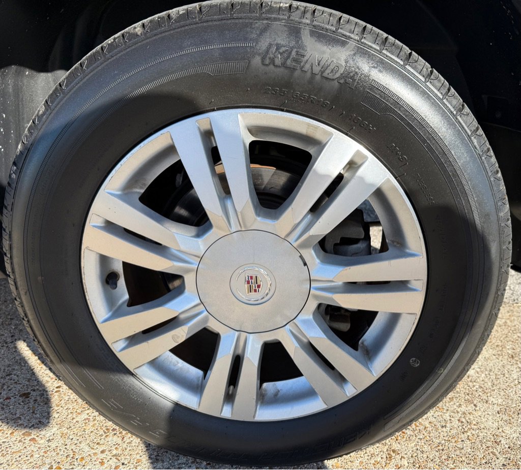 Used 2013 Cadillac SRX Luxury w/ Driver Awareness Package image 20