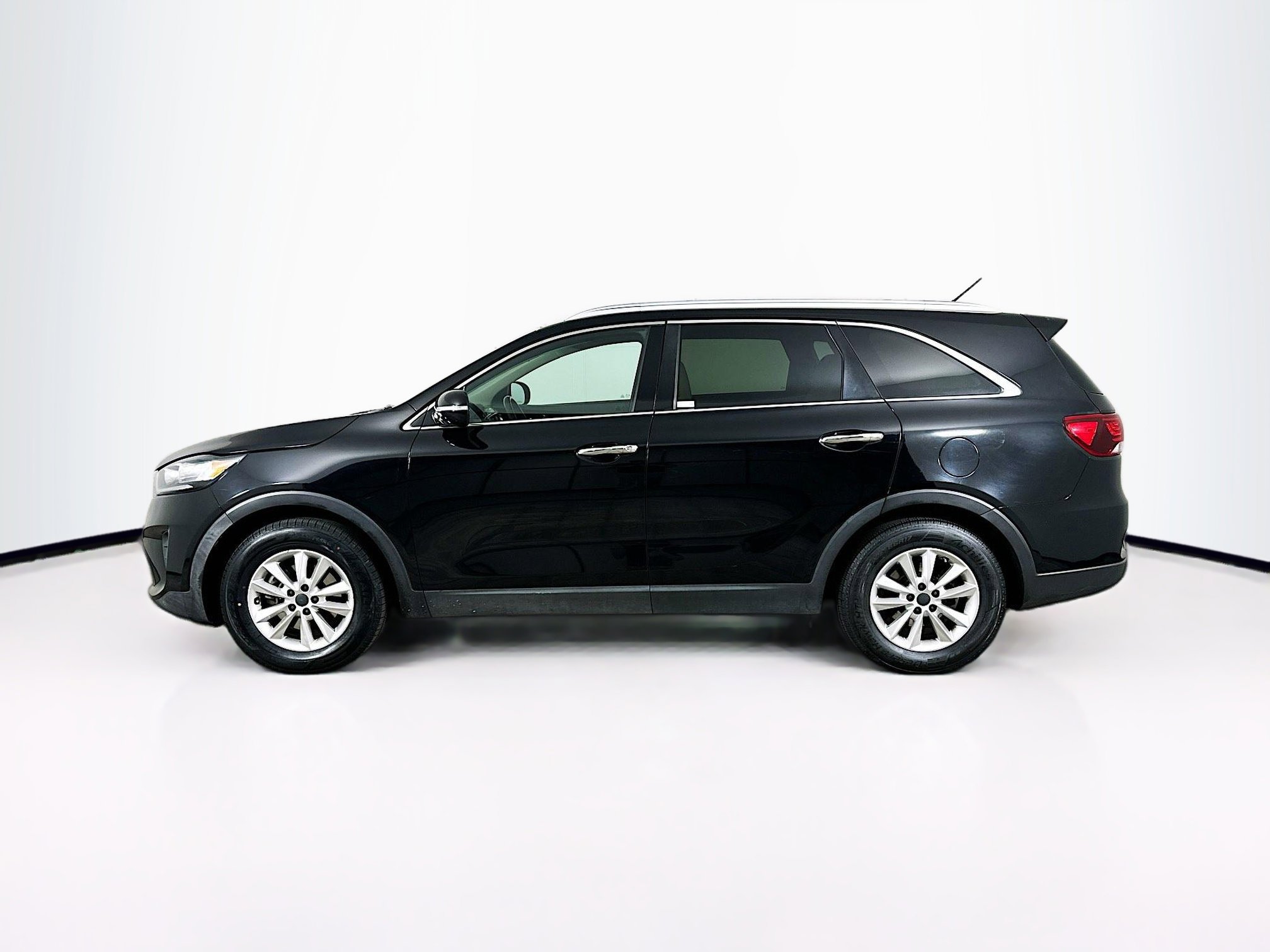 Used 2020 Kia Sorento LX w/ LX I4 Convenience Package FWD image 4
