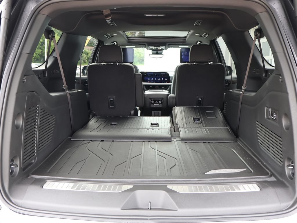 New 2026 Chevrolet Suburban High Country AWD/4WD image 38