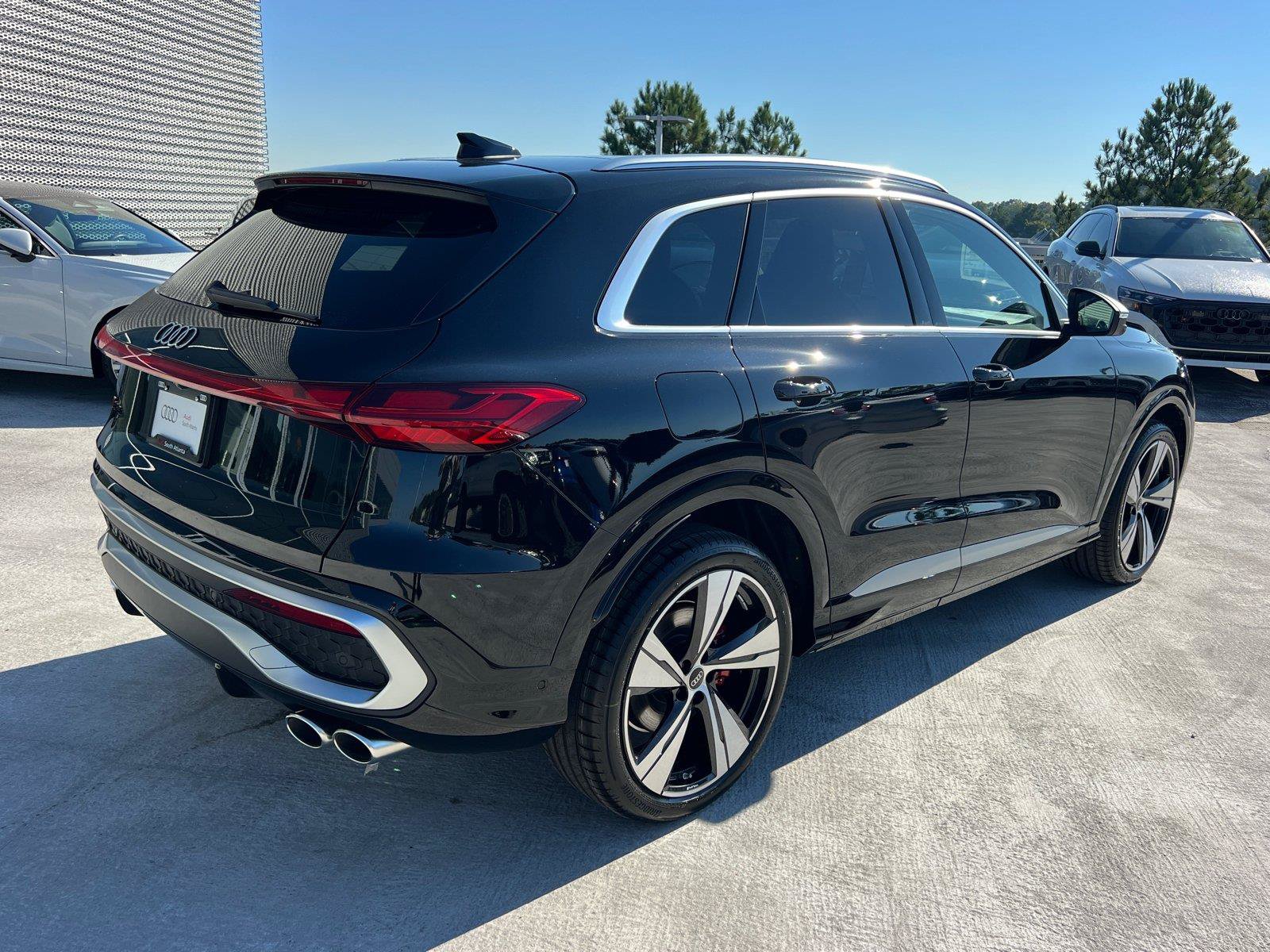 New 2026 Audi SQ5 Prestige AWD/4WD image 5