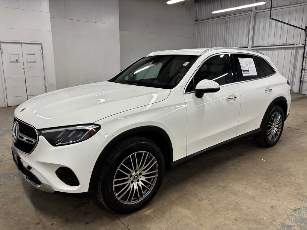 Certified 2026 Mercedes-Benz GLC 300 image 4