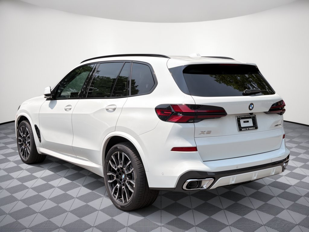 New 2026 BMW X5 xDrive40i w/ M Sport Package AWD/4WD image 3