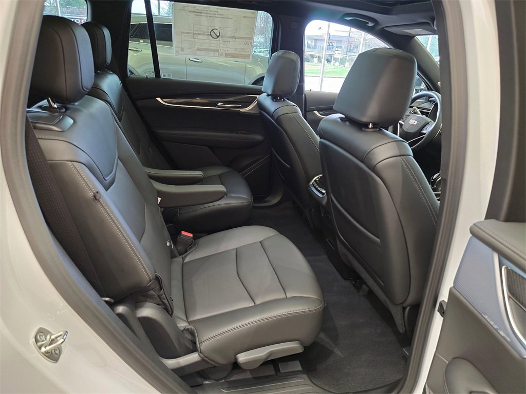 New 2025 Cadillac XT6 Sport w/ Technology Package image 12