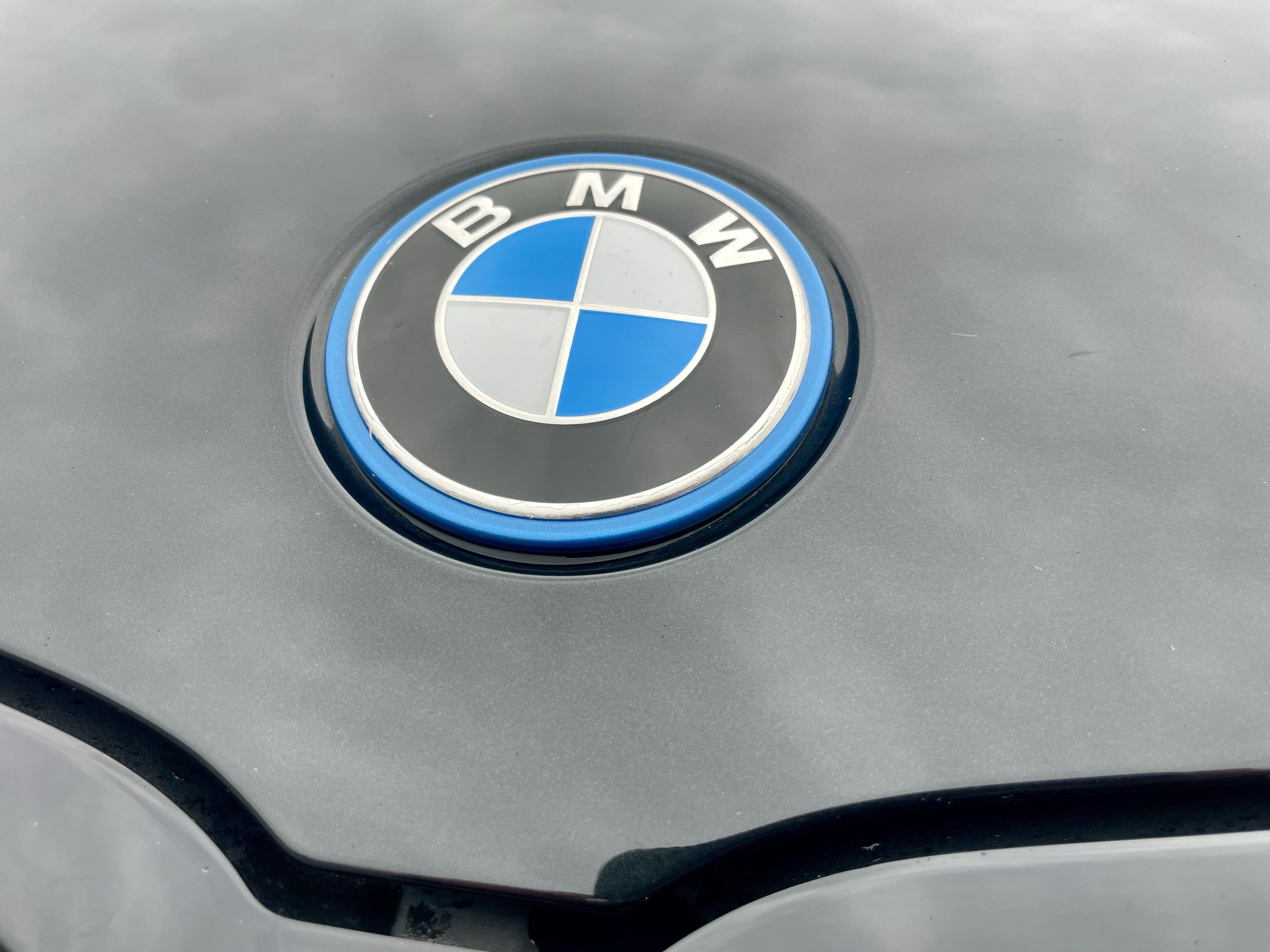 Used 2023 BMW 330e xDrive w/ M Sport Package AWD/4WD image 32