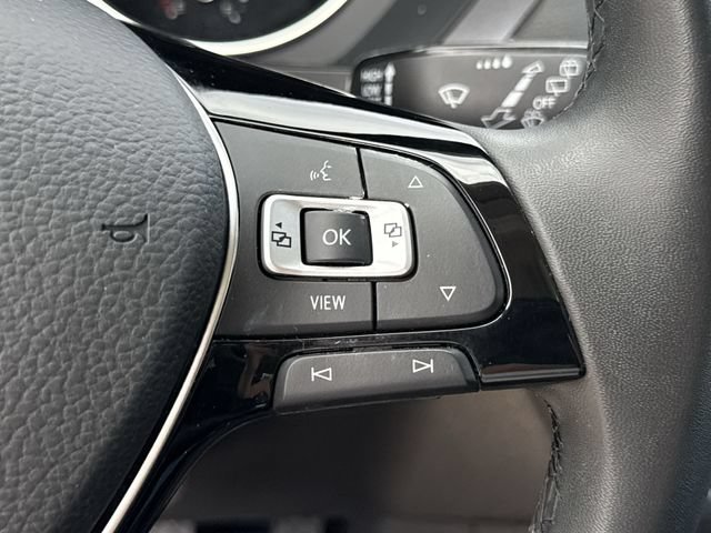 Used 2020 Volkswagen Tiguan SE w/ Panoramic Sunroof Package AWD/4WD image 14