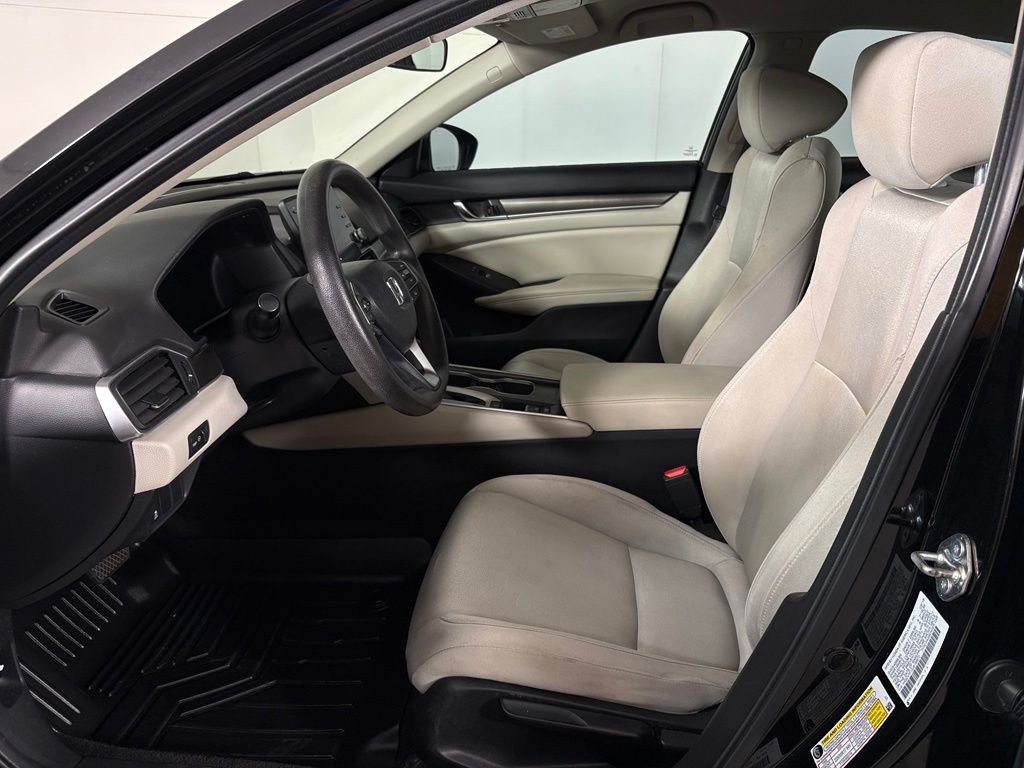 Used 2018 Honda Accord LX image 15