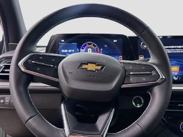 New 2027 Chevrolet Traverse LT w/ LPO, Floor Liner Package FWD image 13