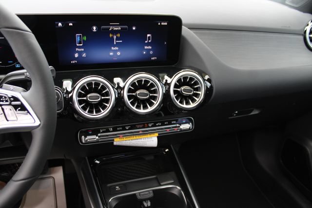 New 2026 Mercedes-Benz GLA 250 4MATIC image 14