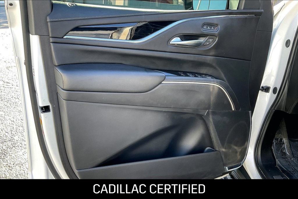 Certified 2024 Cadillac Escalade ESV V w/ Heavy-Duty Trailer Package image 20