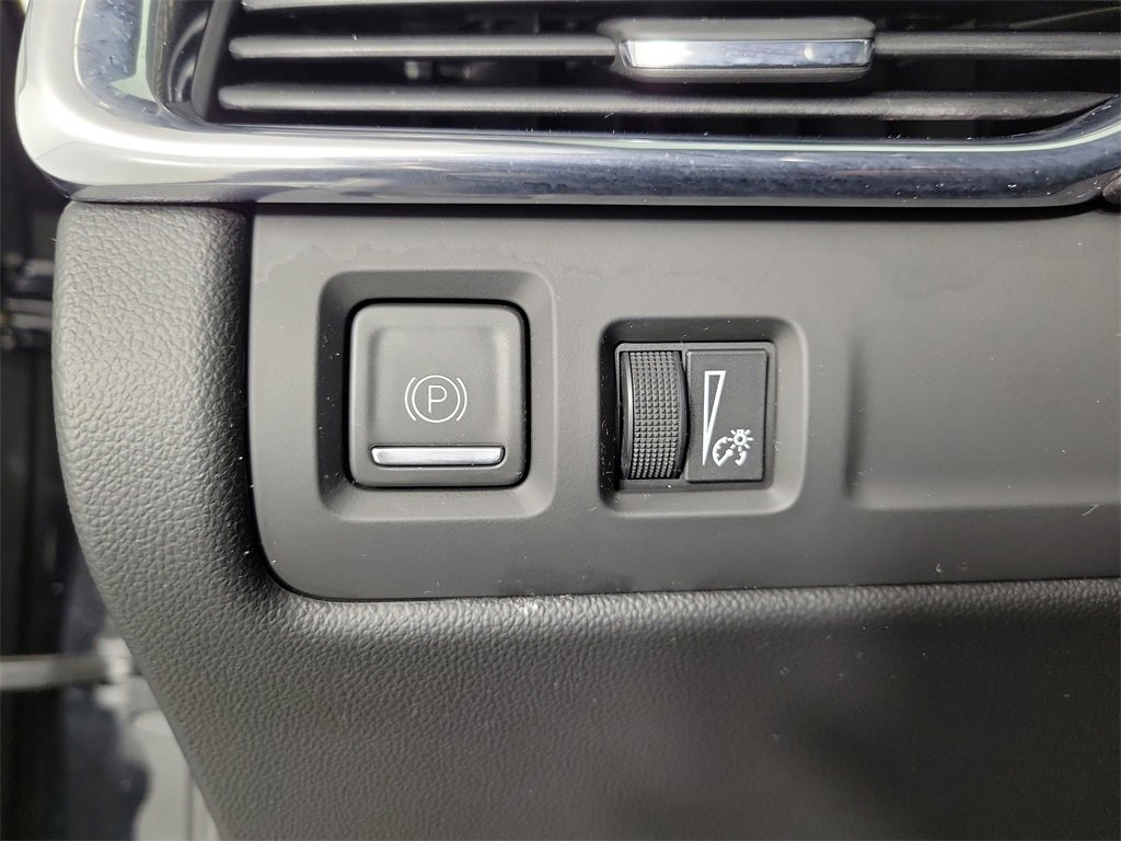 Certified 2023 Cadillac XT4 Sport image 32