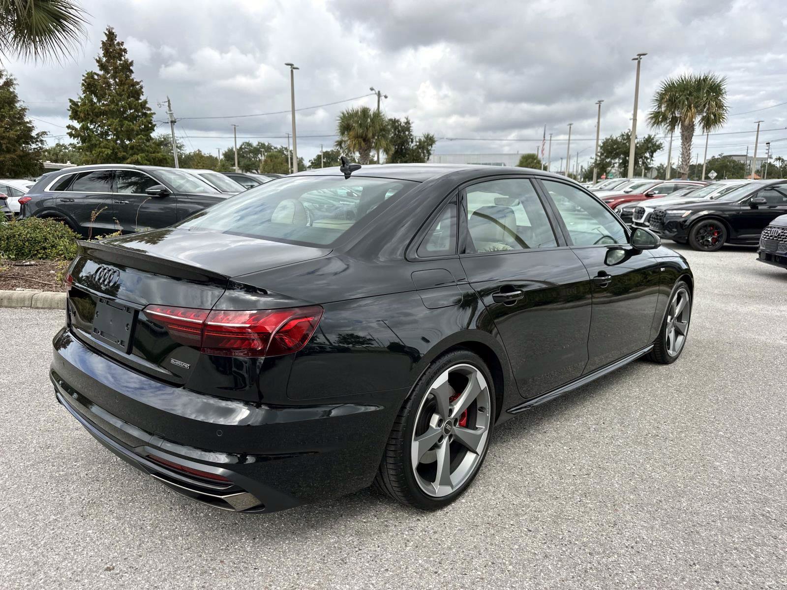 Used 2024 Audi A4 2.0T Premium Plus w/ Premium Plus Package image 5