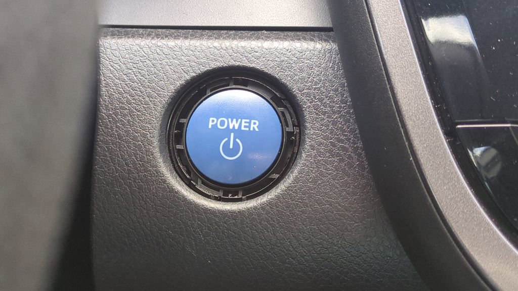 Used 2019 Toyota Camry LE image 35