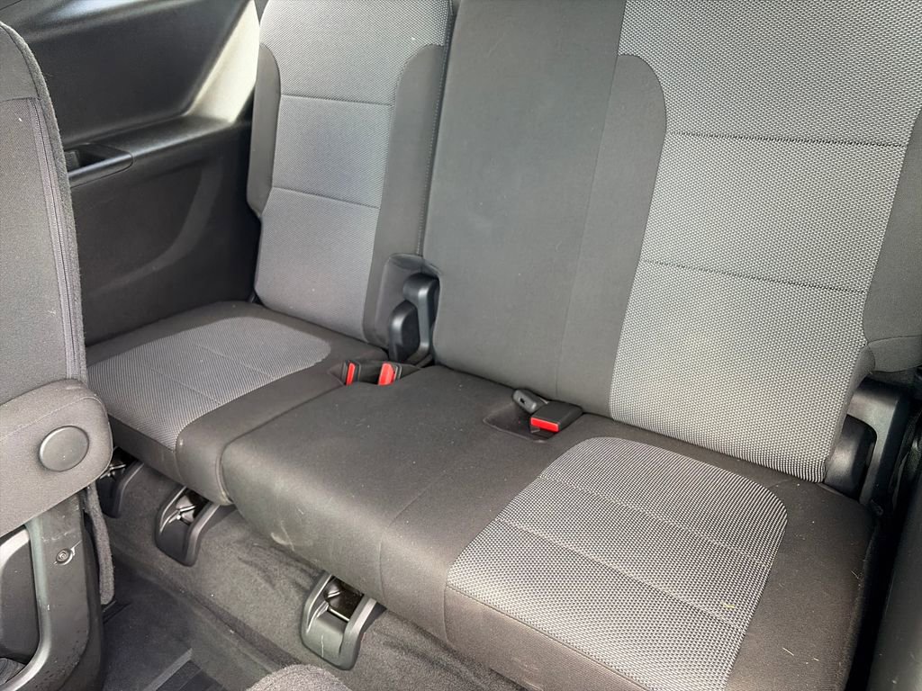 Certified 2023 Chevrolet Traverse LT FWD image 30