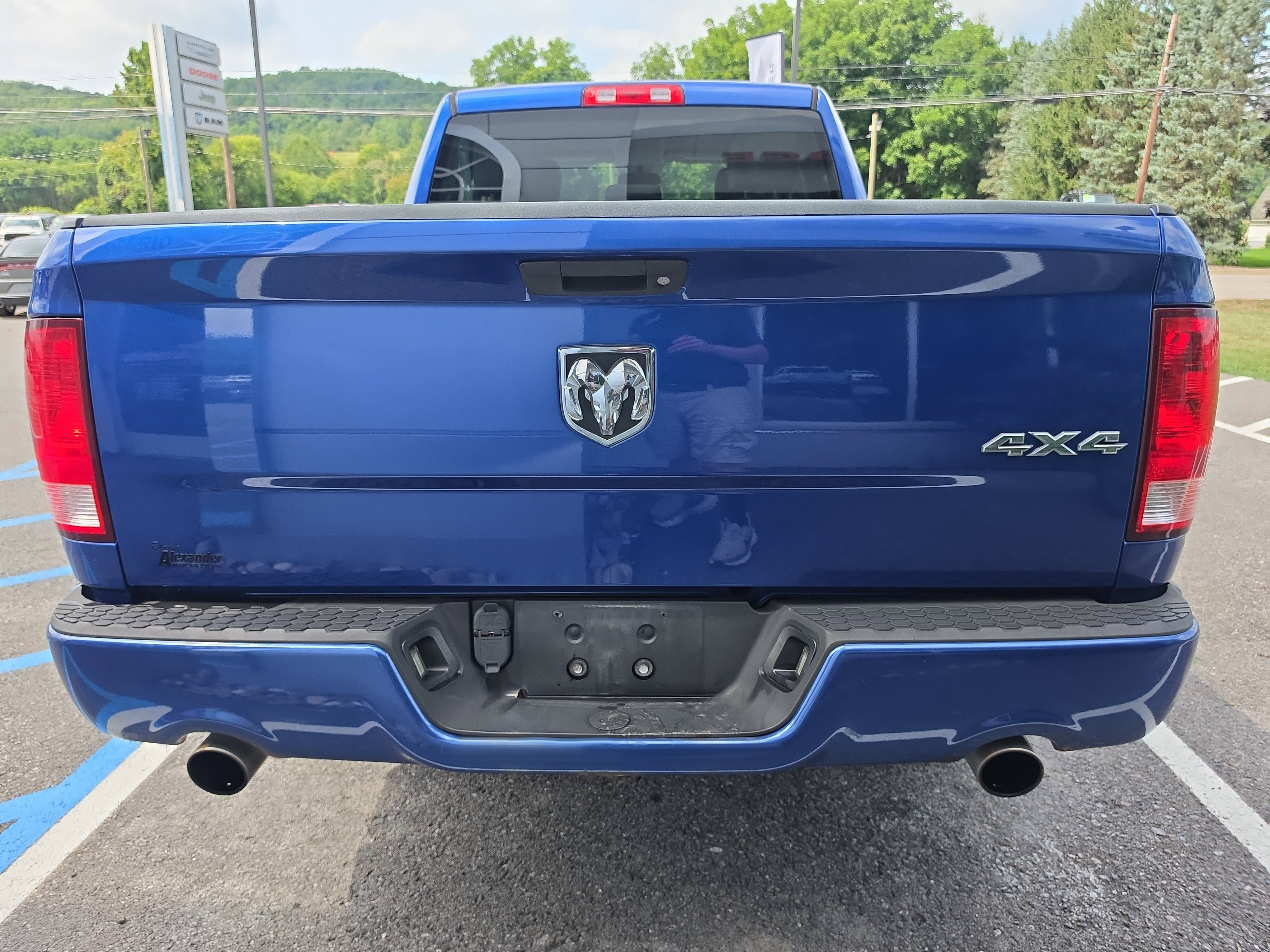 Used 2016 RAM 1500 Express AWD/4WD image 4