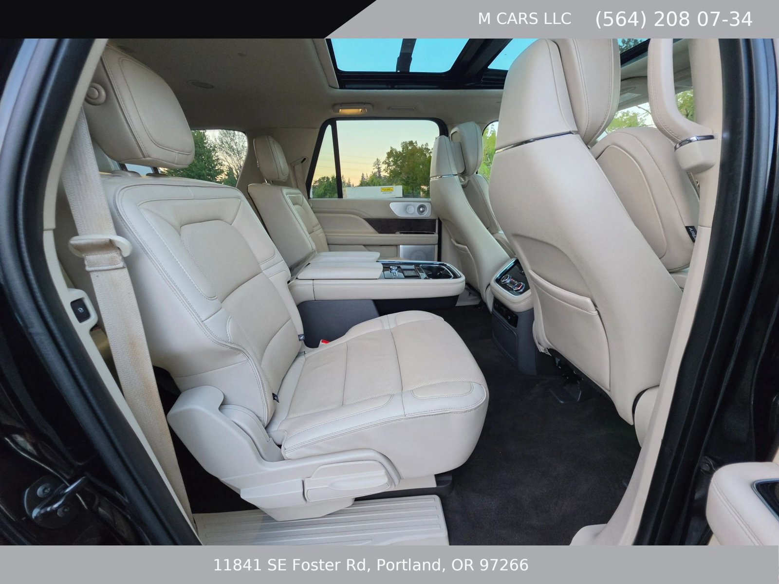 Used 2018 Lincoln Navigator L Reserve w/ Technology Package AWD/4WD image 25