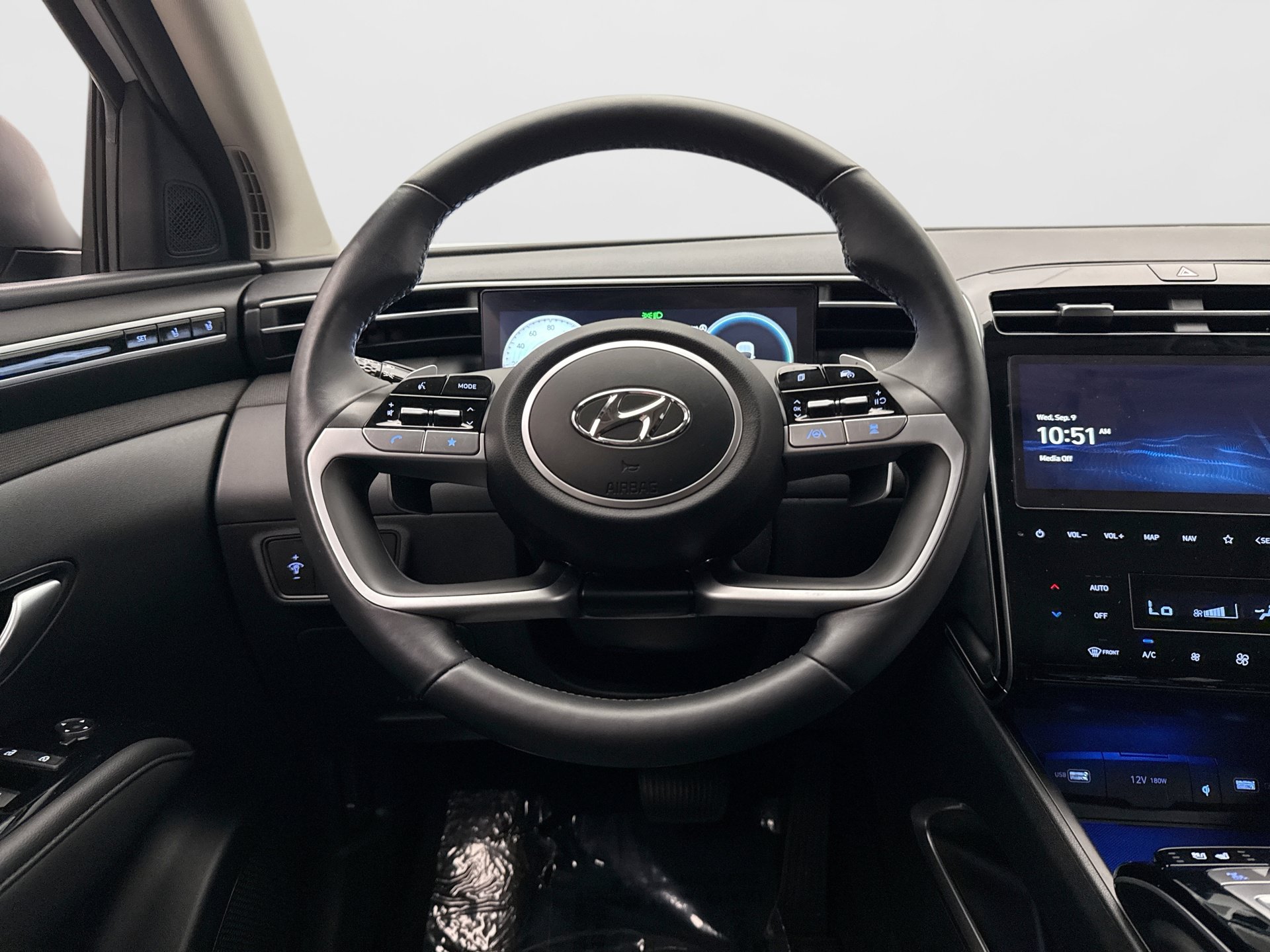Used 2023 Hyundai Tucson Limited AWD/4WD image 12
