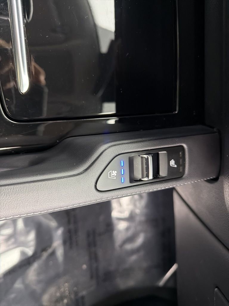 Used 2021 Kia Telluride SX w/ SX Prestige Package image 19